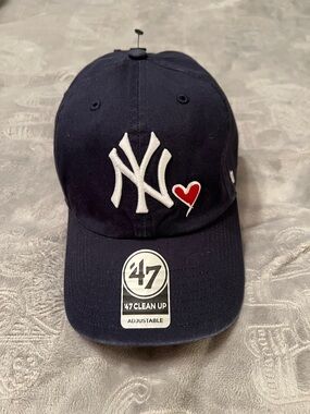 New Mens 47 brand NY YANKEES ❤️ adjustable hat. Limited Edition